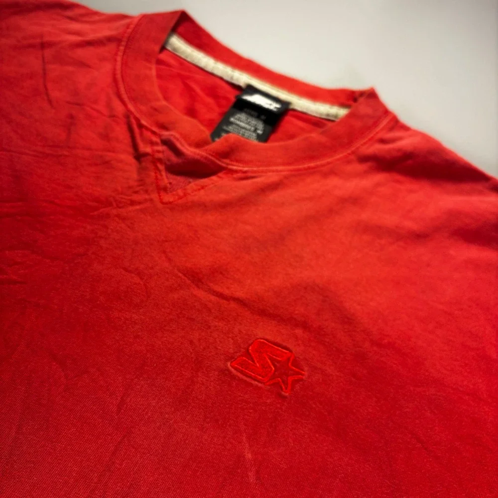 VTG Starter Mens Red Short Sleeve‎ V-Neck T-Shirt Embroidered Logo Casual Medium
